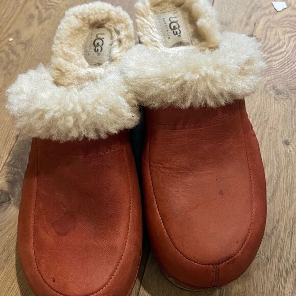 Ugg Sheepskin Women's Clogs  - Picture 10 of 10
